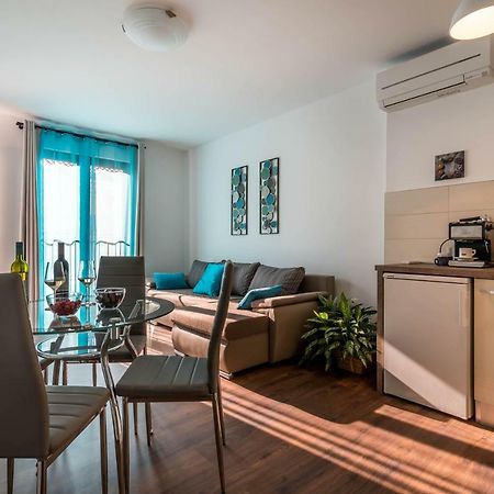 City Market Apartments Pula Exterior photo