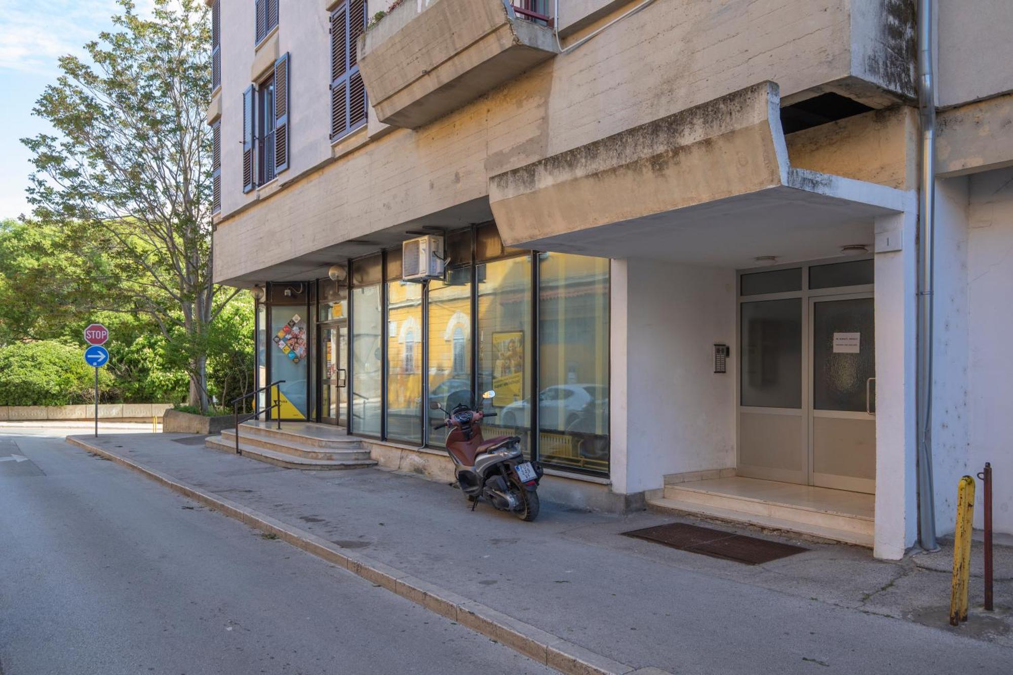 City Market Apartments Pula Exterior photo