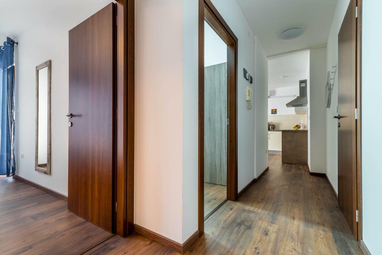 City Market Apartments Pula Exterior photo