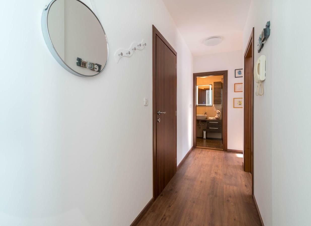 City Market Apartments Pula Exterior photo